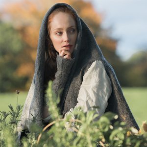 Outlander: Lotte Verbeek nell'episodio Castle Leoch
