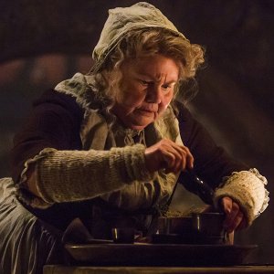 Outlander: Annette Badland nell'episodio Castle Leoch