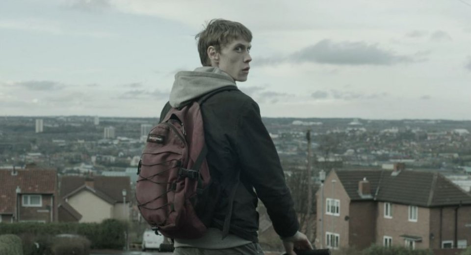 Bypass: George MacKay nei panni di Tim in una scena del film