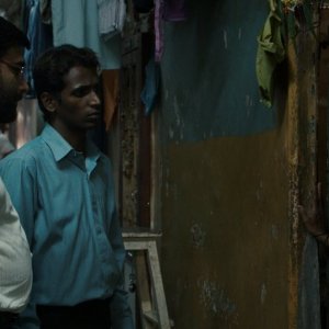 Court: Vivek Gomber in una scena