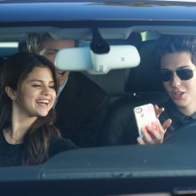 Comportamenti molto... cattivi: Selena Gomez con Nat Wolff in una scena