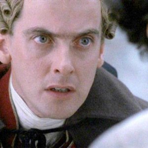 Peter Capaldi in una scena di Le relazioni pericolose