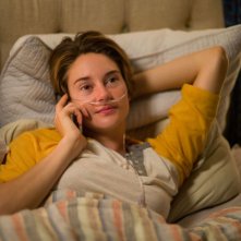 Colpa delle stelle: Shailene Woodley nei panni di Hazel in una scena