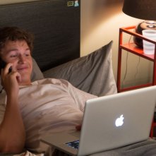 Colpa delle stelle: Ansel Elgort in una scena nei panni di Gus