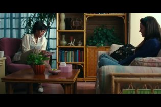 Trailer - White Bird in a Blizzard