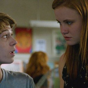 Under the Dome: Colin Ford e Mackenzie Lintz nell'episodio The Red Door