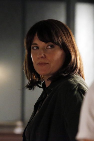 Agents of S.H.I.E.L.D.: Lucy Lawless è l'agente Isabelle Hartley nell'episodio Shadows