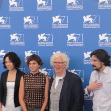Venezia 2014: Alice Rohrwacher posa con la giuria per l'opera prima