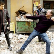 Avengers: Age of Ultron: Joss Whedon e Jeremy Renner sul set del film