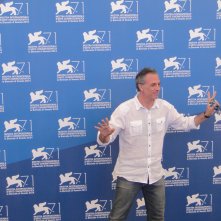 Fabrizio Ferracane posa al photocall di Anime nere Venezia 2014