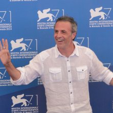 Venezia 2014: Fabrizio Ferracane saluta al photocall di Anime nere