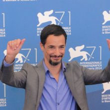 Venezia 2014: Peppino Mazzotta posa al photocall di Anime nere