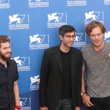 Venezia 2014: Andrew Garfield e Michael Shannon con il regista Ramin Bahrani al photocall di 99 Homes