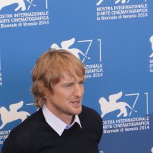 Owen Wilson posa al photocall di She's Funny That Way a Venezia 2014