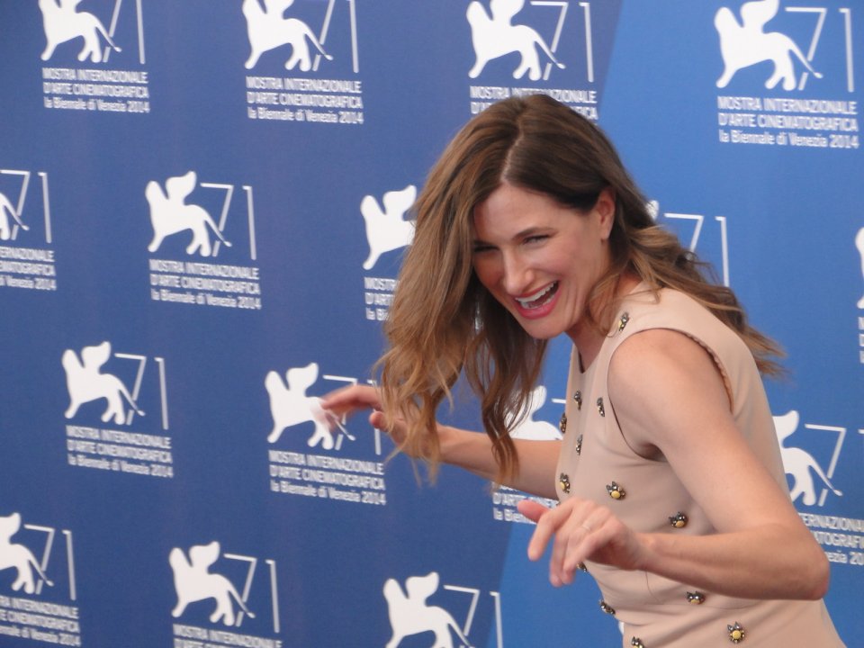 Venezia 2014: Kathryn Hahn scherza al photocall di She's Funny That Way