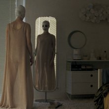 Goodnight Mommy: Susanne Wuest in una scena dell'horror
