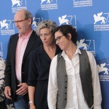 Olive Kitteridge: Frances McDormand con la regista Lisa Cholodenko, Jane Anderson e Richard Jenkins al photocall di Venezia 2014
