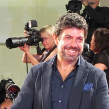 Senza nessuna pietà a Venezia 2014 - Pierfrancesco Favino sul red carpet