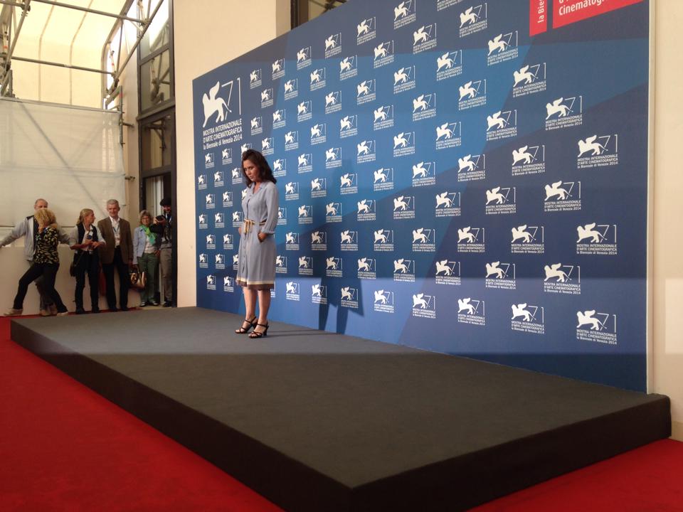 Sabina Guzzanti durante il suo photocall a Venezia 2014