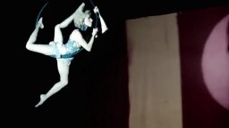 Teaser - American Horror Story: Freak Show - Spotlight