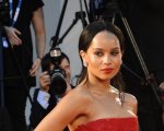 The Batman, Zoë Kravitz attacca Hulu per un post scomodo sulla sua relazione: 'Siete sgradevoli'