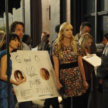 Garfunkel and Oates: Riki Lindhome con Kate Micucci nell'episodio Road Warriors