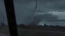 Clip 'Sono ovunque' - Into the Storm