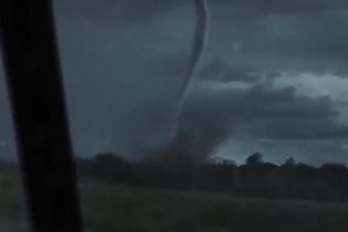 Clip 'Sono ovunque' - Into the Storm