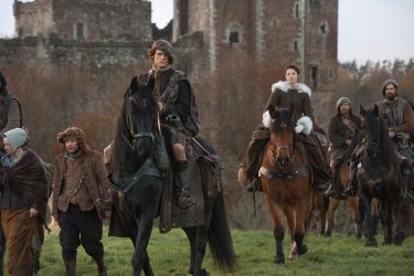 Outlander: una scena dell'episodio The Gathering, prima stagione