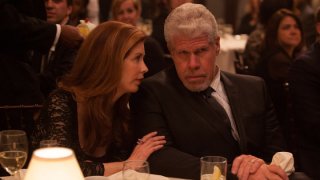 Hand of God: Ron Perlman in una scena del pilot