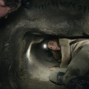 Necropolis - La città dei morti: la protagonista Perdita Weeks in una scena