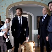 This Is Where I Leave You: Tina Fey, Jason Bateman, Adam Driver e Corey Stoll in una scena corale