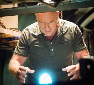 Under the Dome: Dean Norris in un momento dell'episodio The Fall