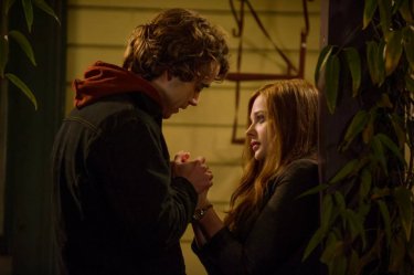 Resta anche domani: Chloe Moretz e Jamie Blackley in un'immagine romantica