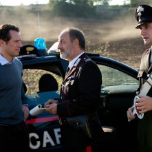 La nostra terra: Stefano Accorsi con Paolo De Vita	 in una scena del film