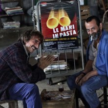 La nostra terra: Sergio Rubini con Nicola Rignanese in una scena del film