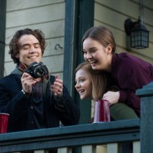 Resta anche domani: Chloe Moretz con Liana Liberato e Jamie Blackley in una scena