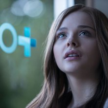 Resta anche domani: Chloe Moretz è Mia in una scena