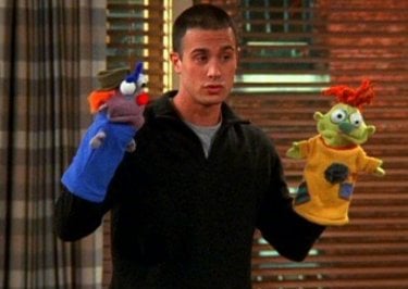 Friends:Freddie Prinze Jr. nell'episodio La tata maschio