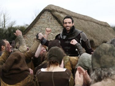 Galavant: Joshua Sasse in una scena