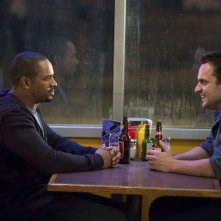 Bastardi in divisa: Jake M. Johnson con Damon Wayans Jr. in una scena del film