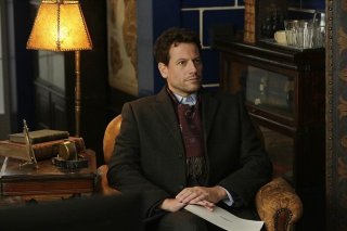 Forever: Ioan Gruffudd in una scena della serie