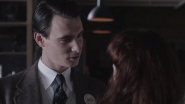 Manhattan: Harry Lloyd nell'episodio The New World