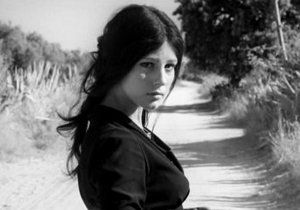 Stefania Sandrelli in Sedotta e abbandonata