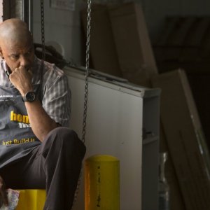 Denzel Washington in una scena del thriller The Equalizer - Il vendicatore