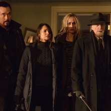 The Strain: il cast in una scena dell'episodio Disapperead