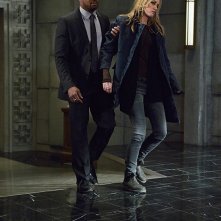 The Strain: Roger Cross e Ruta Gedmintas nell'episodio Loved Ones