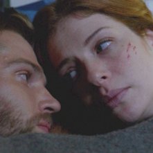 Under the Dome: Rachelle Lefevre e Mike Vogel nell'episodio Black Ice