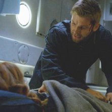 Under the Dome: Rachelle Lefevre insieme a Mike Vogel nell'episodio Black Ice