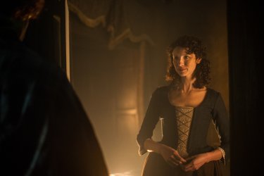 Outlander: Caitriona Balfe nell'episodio Rent